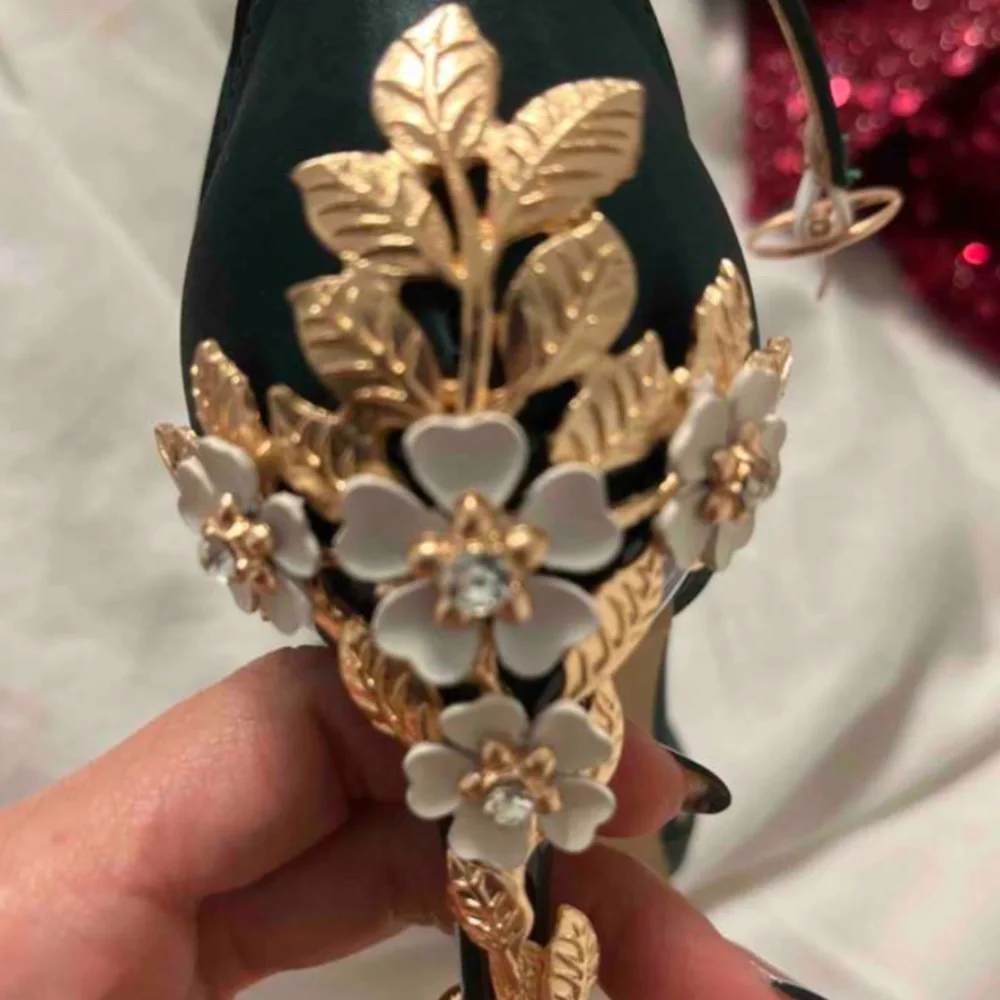 Rouge! Green Heels with Gold Floral Accent - Picture 15 of 16
